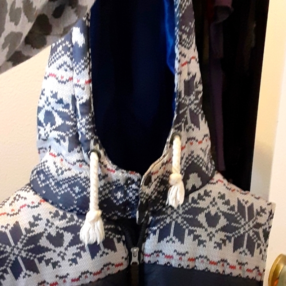 🌈HOST PICK!🌈 - Picture 2 of 2